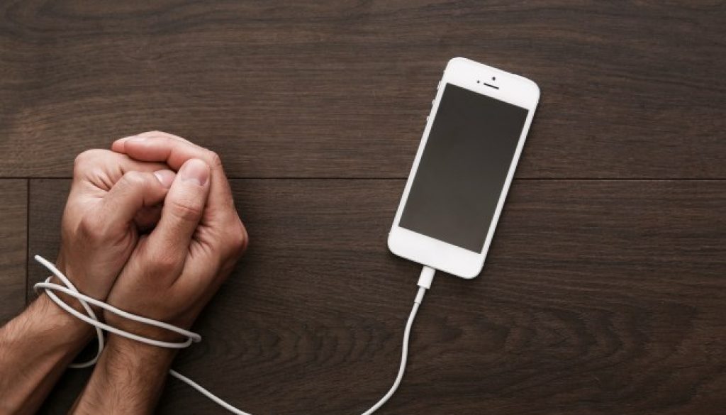 cell-phone-addiction
